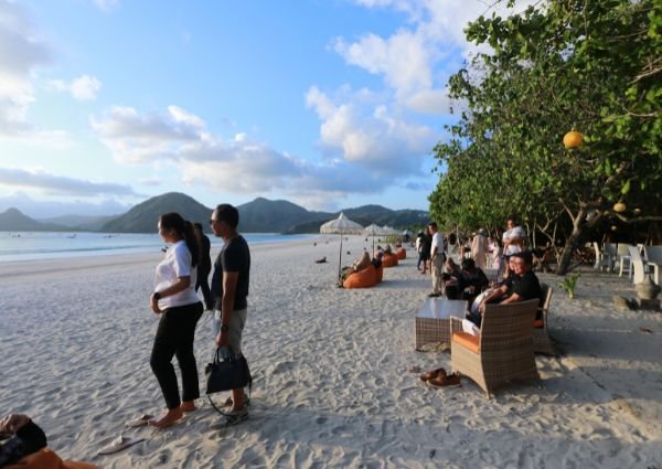 Pantai Selong Belanak